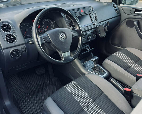 Сірий Фольксваген Golf Plus, об'ємом двигуна 1.4 л та пробігом 197 тис. км за 6000 $, фото 7 на Automoto.ua