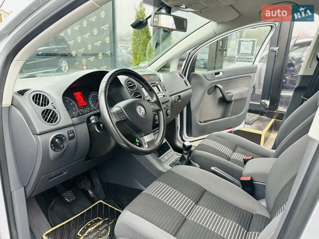 Серый Фольксваген Гольф Плюс, объемом двигателя 1.6 л и пробегом 245 тыс. км за 7800 $, фото 12 на Automoto.ua