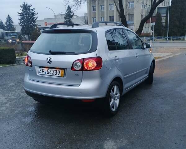 Серый Фольксваген Гольф Плюс, объемом двигателя 1.6 л и пробегом 240 тыс. км за 5999 $, фото 8 на Automoto.ua