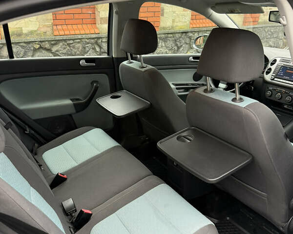 Серый Фольксваген Гольф Плюс, объемом двигателя 1.6 л и пробегом 225 тыс. км за 7399 $, фото 70 на Automoto.ua