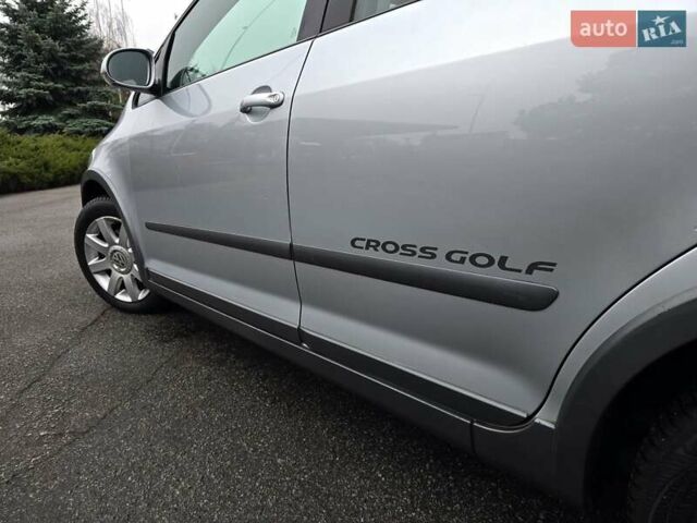 Серый Фольксваген Гольф Плюс, объемом двигателя 1.4 л и пробегом 121 тыс. км за 7400 $, фото 7 на Automoto.ua