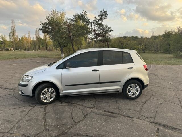 Сірий Фольксваген Golf Plus, об'ємом двигуна 1.6 л та пробігом 238 тис. км за 6990 $, фото 2 на Automoto.ua