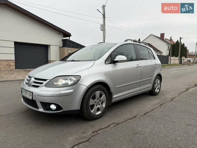 Серый Фольксваген Гольф Плюс, объемом двигателя 1.9 л и пробегом 230 тыс. км за 7800 $, фото 2 на Automoto.ua