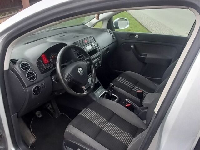 Серый Фольксваген Гольф Плюс, объемом двигателя 1.4 л и пробегом 219 тыс. км за 5850 $, фото 4 на Automoto.ua