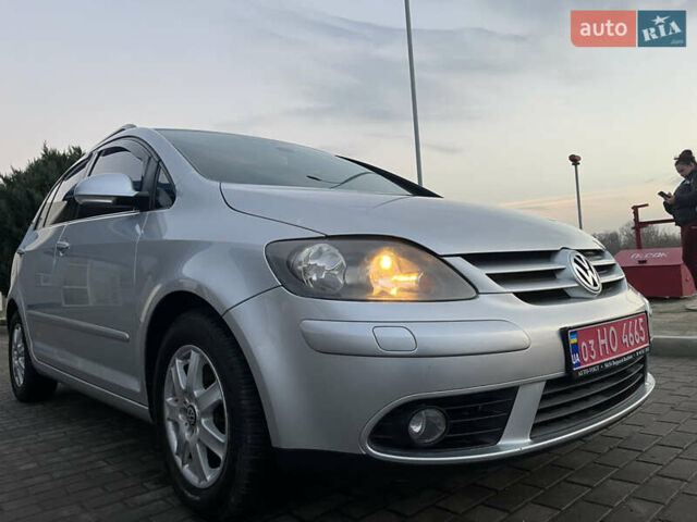 Серый Фольксваген Гольф Плюс, объемом двигателя 1.4 л и пробегом 243 тыс. км за 7300 $, фото 11 на Automoto.ua
