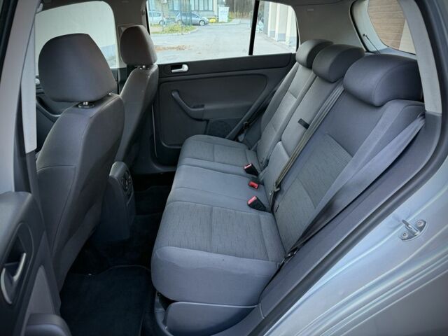 Сірий Фольксваген Golf Plus, об'ємом двигуна 1.6 л та пробігом 237 тис. км за 6999 $, фото 21 на Automoto.ua