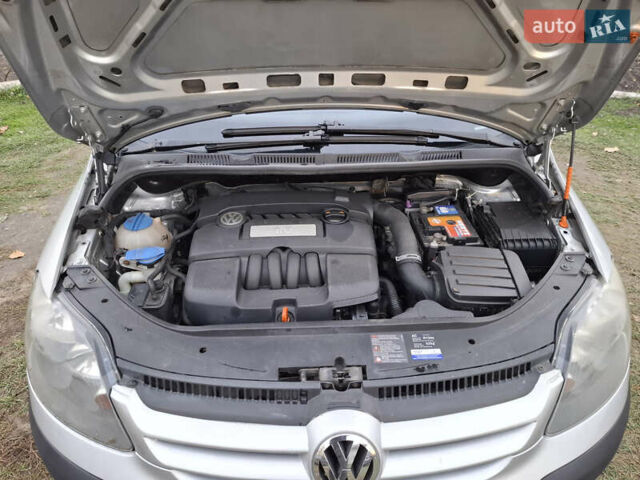 Сірий Фольксваген Golf Plus, об'ємом двигуна 1.6 л та пробігом 220 тис. км за 5550 $, фото 1 на Automoto.ua