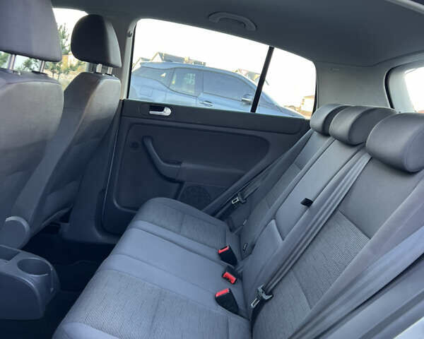 Серый Фольксваген Гольф Плюс, объемом двигателя 1.6 л и пробегом 99 тыс. км за 7250 $, фото 68 на Automoto.ua