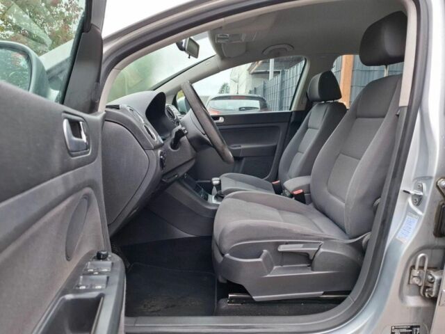 Фольксваген Гольф Плюс 2008 в Луцке на Automoto.ua Серый Фольксваген Гольф Плюс, объемом двигателя 0 л и пробегом 200 тыс. км за 5555 $, фото 9 на Automoto.ua