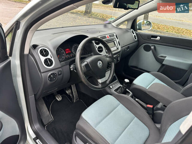 Сірий Фольксваген Golf Plus, об'ємом двигуна 1.4 л та пробігом 213 тис. км за 6900 $, фото 4 на Automoto.ua