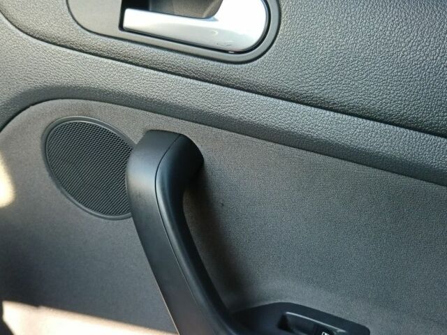 Сірий Фольксваген Golf Plus, об'ємом двигуна 1.4 л та пробігом 164 тис. км за 7700 $, фото 16 на Automoto.ua