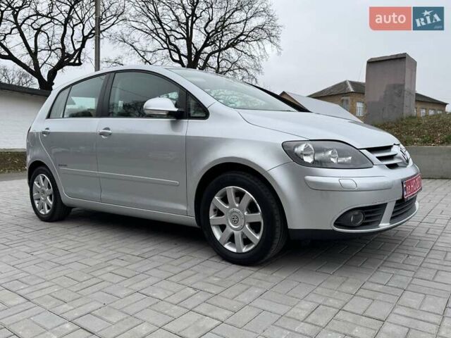 Серый Фольксваген Гольф Плюс, объемом двигателя 1.6 л и пробегом 127 тыс. км за 7550 $, фото 15 на Automoto.ua