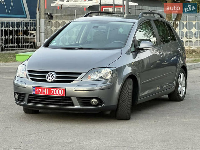 Серый Фольксваген Гольф Плюс, объемом двигателя 0 л и пробегом 221 тыс. км за 6300 $, фото 1 на Automoto.ua