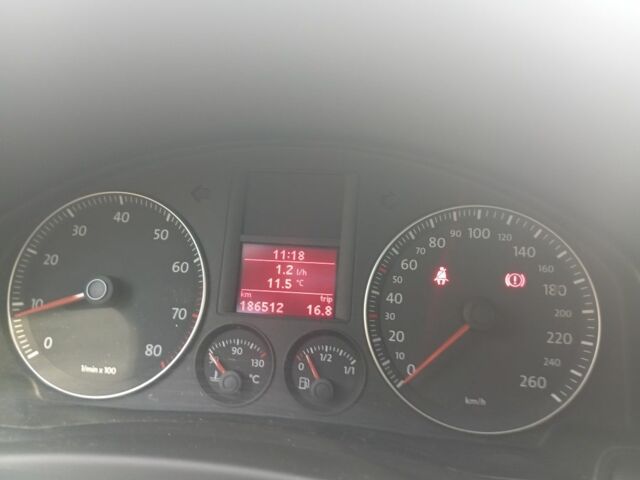 Сірий Фольксваген Golf Plus, об'ємом двигуна 0 л та пробігом 185 тис. км за 6400 $, фото 4 на Automoto.ua