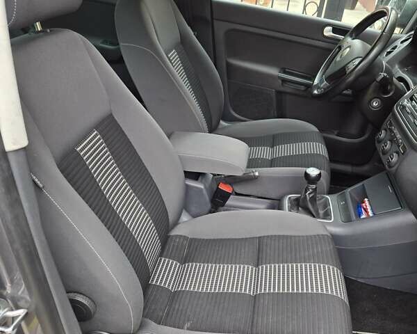 Сірий Фольксваген Golf Plus, об'ємом двигуна 1.6 л та пробігом 139 тис. км за 7100 $, фото 1 на Automoto.ua