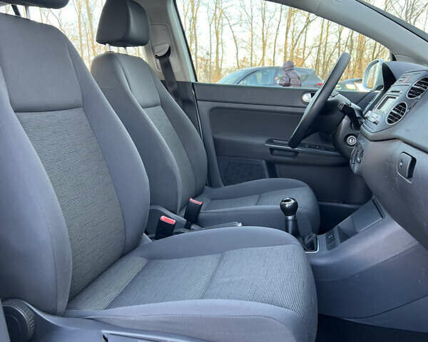 Серый Фольксваген Гольф Плюс, объемом двигателя 1.6 л и пробегом 99 тыс. км за 7250 $, фото 57 на Automoto.ua