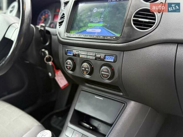 Серый Фольксваген Гольф Плюс, объемом двигателя 1.4 л и пробегом 155 тыс. км за 5700 $, фото 65 на Automoto.ua