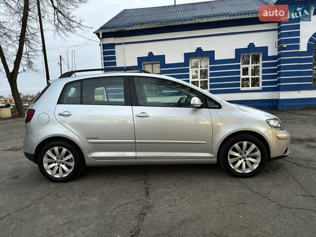 Серый Фольксваген Гольф Плюс, объемом двигателя 1.6 л и пробегом 144 тыс. км за 8200 $, фото 8 на Automoto.ua