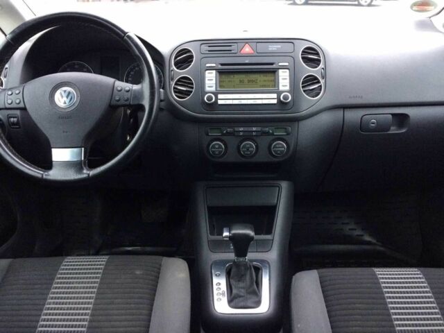 Серый Фольксваген Гольф Плюс, объемом двигателя 1.4 л и пробегом 195 тыс. км за 6800 $, фото 17 на Automoto.ua