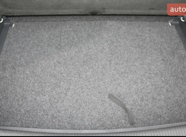 Серый Фольксваген Гольф Плюс, объемом двигателя 1.6 л и пробегом 210 тыс. км за 7500 $, фото 9 на Automoto.ua