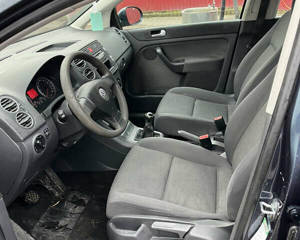 Серый Фольксваген Гольф Плюс, объемом двигателя 1.6 л и пробегом 230 тыс. км за 5600 $, фото 15 на Automoto.ua