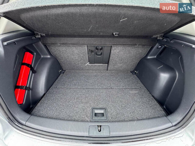 Серый Фольксваген Гольф Плюс, объемом двигателя 1.6 л и пробегом 211 тыс. км за 6500 $, фото 54 на Automoto.ua