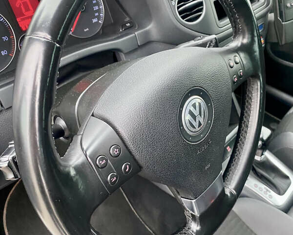 Серый Фольксваген Гольф Плюс, объемом двигателя 1.4 л и пробегом 199 тыс. км за 7500 $, фото 23 на Automoto.ua