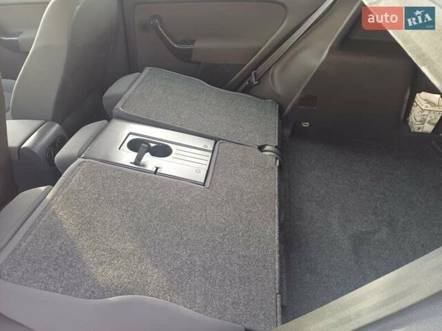 Серый Фольксваген Гольф Плюс, объемом двигателя 1.4 л и пробегом 208 тыс. км за 6300 $, фото 12 на Automoto.ua