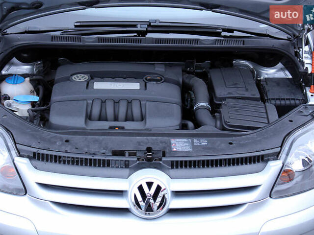 Серый Фольксваген Гольф Плюс, объемом двигателя 1.6 л и пробегом 189 тыс. км за 7800 $, фото 29 на Automoto.ua