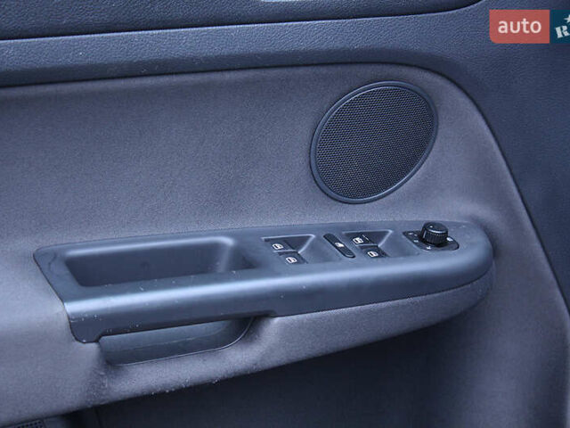 Серый Фольксваген Гольф Плюс, объемом двигателя 1.6 л и пробегом 189 тыс. км за 7800 $, фото 35 на Automoto.ua