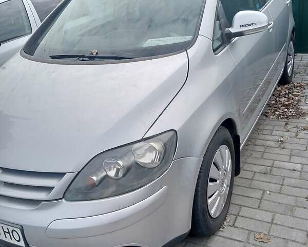 Серый Фольксваген Гольф Плюс, объемом двигателя 1.39 л и пробегом 260 тыс. км за 5900 $, фото 12 на Automoto.ua