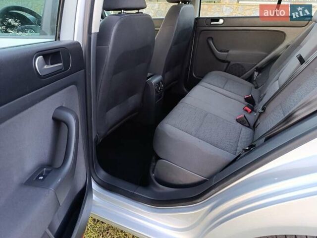 Серый Фольксваген Гольф Плюс, объемом двигателя 1.6 л и пробегом 237 тыс. км за 6399 $, фото 10 на Automoto.ua