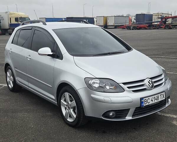 Серый Фольксваген Гольф Плюс, объемом двигателя 1.4 л и пробегом 211 тыс. км за 6400 $, фото 11 на Automoto.ua