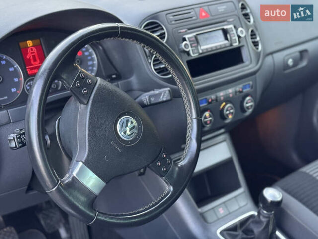 Серый Фольксваген Гольф Плюс, объемом двигателя 0 л и пробегом 166 тыс. км за 5800 $, фото 23 на Automoto.ua