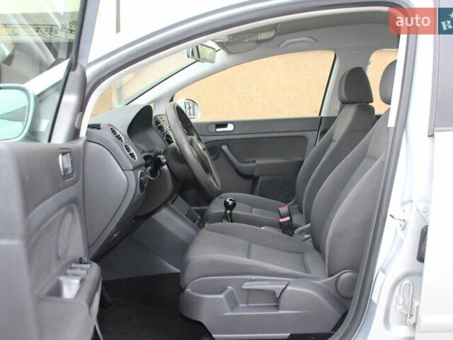 Фольксваген Гольф Плюс 2008 в Трускавце на Automoto.ua Серый Фольксваген Гольф Плюс, объемом двигателя 1.6 л и пробегом 195 тыс. км за 6790 $, фото 54 на Automoto.ua