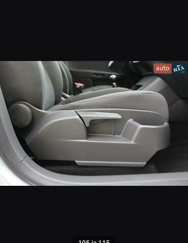 Серый Фольксваген Гольф Плюс, объемом двигателя 1.6 л и пробегом 210 тыс. км за 7500 $, фото 12 на Automoto.ua