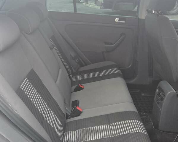 Серый Фольксваген Гольф Плюс, объемом двигателя 1.4 л и пробегом 211 тыс. км за 6400 $, фото 53 на Automoto.ua