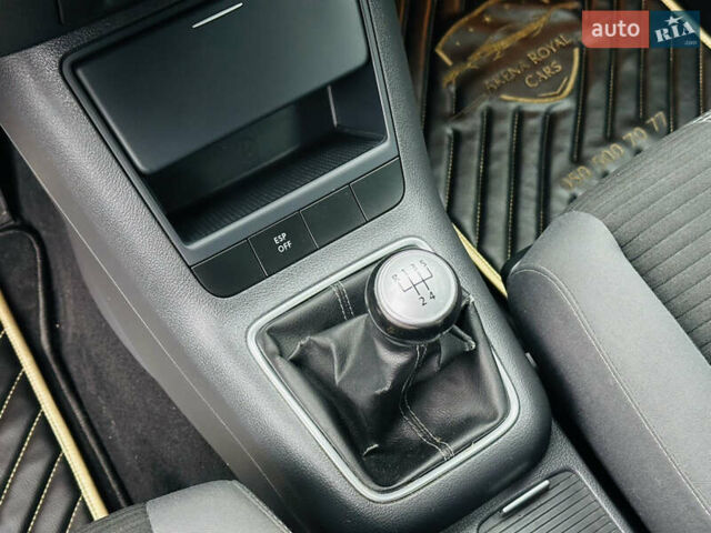 Серый Фольксваген Гольф Плюс, объемом двигателя 1.6 л и пробегом 245 тыс. км за 7800 $, фото 31 на Automoto.ua