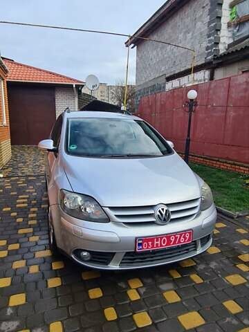 Серый Фольксваген Гольф Плюс, объемом двигателя 1.4 л и пробегом 180 тыс. км за 6900 $, фото 16 на Automoto.ua