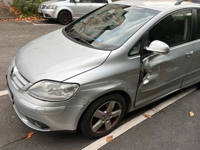 Сірий Фольксваген Golf Plus, об'ємом двигуна 0 л та пробігом 200 тис. км за 5350 $, фото 2 на Automoto.ua