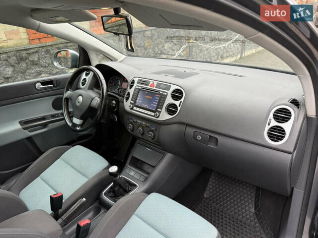 Серый Фольксваген Гольф Плюс, объемом двигателя 1.6 л и пробегом 225 тыс. км за 7399 $, фото 36 на Automoto.ua