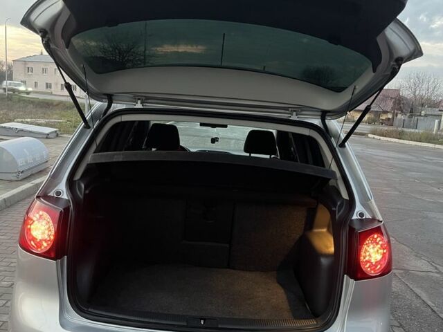 Серый Фольксваген Гольф Плюс, объемом двигателя 1.4 л и пробегом 243 тыс. км за 7300 $, фото 18 на Automoto.ua