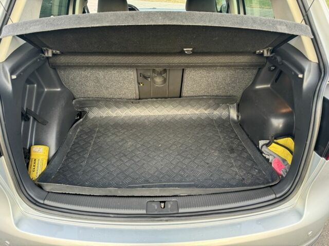 Сірий Фольксваген Golf Plus, об'ємом двигуна 1.6 л та пробігом 238 тис. км за 6990 $, фото 5 на Automoto.ua