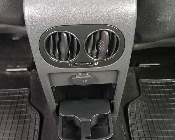 Серый Фольксваген Гольф Плюс, объемом двигателя 1.39 л и пробегом 260 тыс. км за 5900 $, фото 8 на Automoto.ua