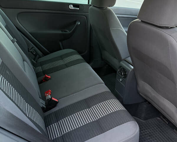 Сірий Фольксваген Golf Plus, об'ємом двигуна 1.4 л та пробігом 226 тис. км за 5900 $, фото 13 на Automoto.ua