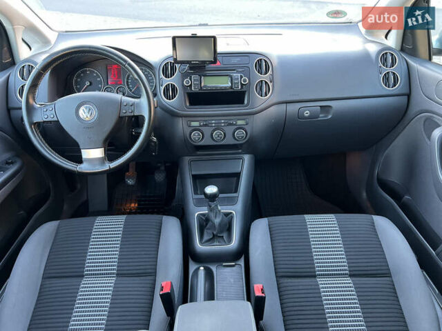 Фольксваген Гольф Плюс 2008 в Луцке на Automoto.ua Серый Фольксваген Гольф Плюс, объемом двигателя 1.4 л и пробегом 169 тыс. км за 7350 $, фото 8 на Automoto.ua