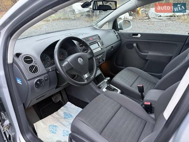 Серый Фольксваген Гольф Плюс, объемом двигателя 1.6 л и пробегом 189 тыс. км за 8400 $, фото 20 на Automoto.ua