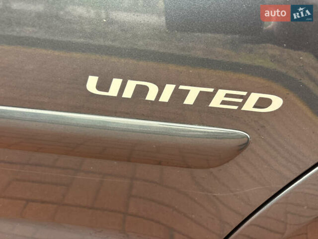 Серый Фольксваген Гольф Плюс, объемом двигателя 1.6 л и пробегом 128 тыс. км за 6700 $, фото 22 на Automoto.ua