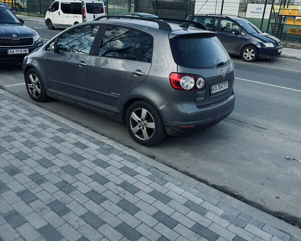 Сірий Фольксваген Golf Plus, об'ємом двигуна 1.4 л та пробігом 197 тис. км за 6000 $, фото 1 на Automoto.ua