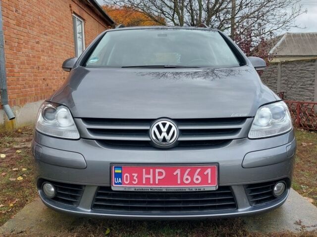 Серый Фольксваген Гольф Плюс, объемом двигателя 1.4 л и пробегом 240 тыс. км за 7700 $, фото 1 на Automoto.ua